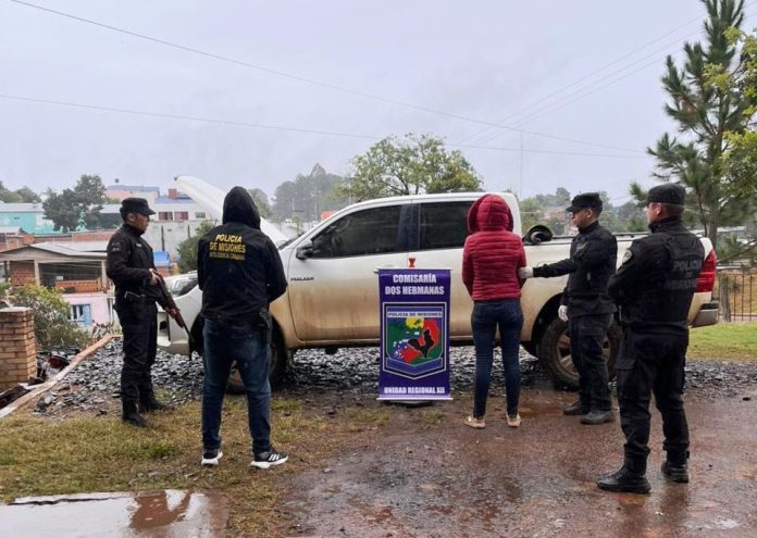 Detuvieron a una mujer por el robo armado de una camioneta en Brasil