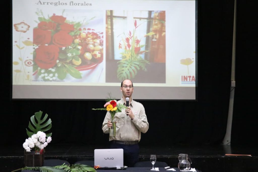 Capacitaron a productores y emprendedores sobre floricultura en Leandro ...