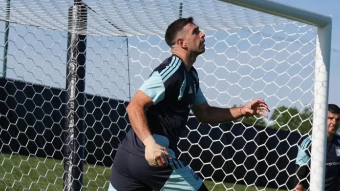 Emiliano Dibu Martínez Selección