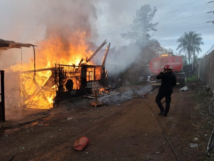 Incendio en Posadas (5)