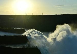Itaipú Binacional abre compuertas del vertedero por primera vez en el año debido a la elevación del nivel del embalse imagen-6