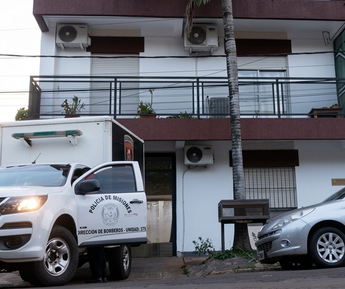 Muerte en un edificio de Posadas
