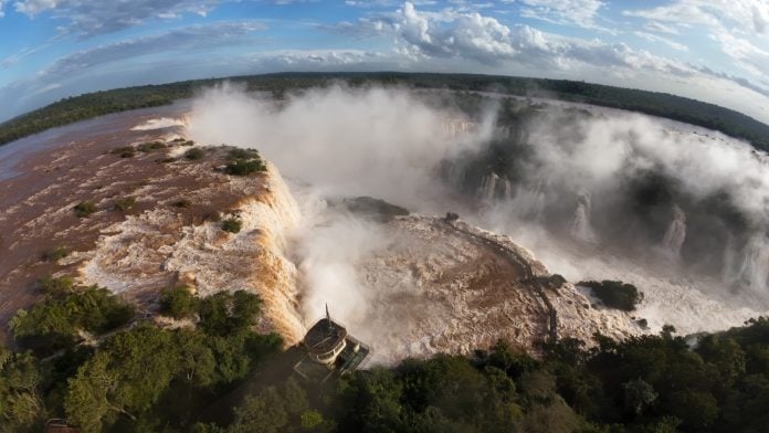 Aumentó el caudal de las cataratas Cataratas del Iguazú