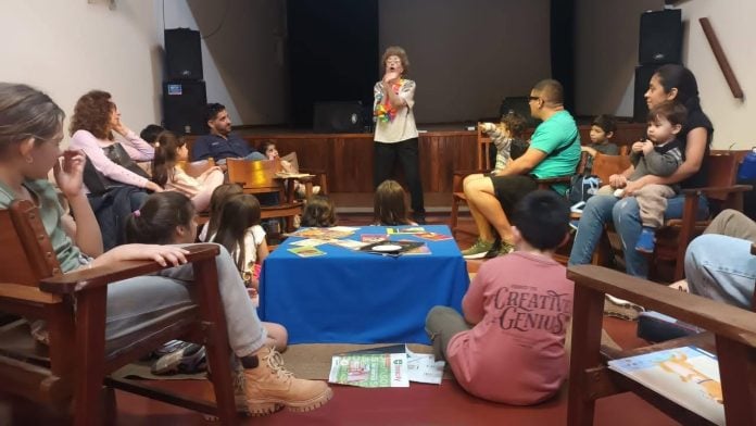 Cuentos en la biblioteca