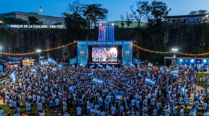 Fan Fest en la Cascada