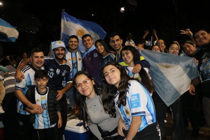 Festejos por argentina en Posadas (7)