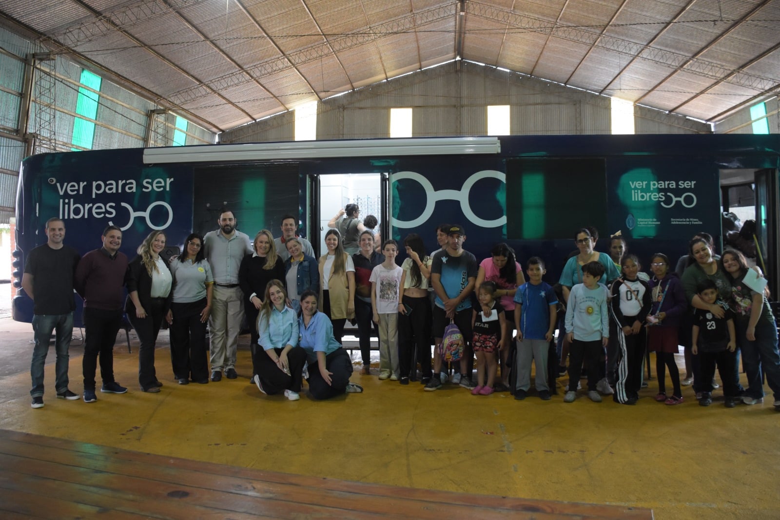 El Municipio de Leandro N. Alem entregó casi 70 anteojos gratuitos a niños y adolescentes a través del programa "Ver para Ser Libres"