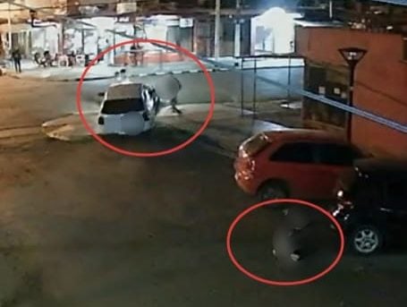 Conductor huyó tras un grave siniestro vial en Puerto Iguazú: una mujer sufrió heridas de gravedad y dos adolescentes resultaron lesionad