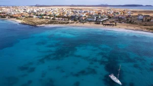 Cabo Verde, el país de diez islas y 520.000 habitantes que desafía a la Argentina en el Mundial: su cultura y playas imagen-5