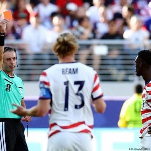 UEFA: suspender la tarjeta roja a Balogun es «incomprensible» y atenta contra la integridad del Mundial imagen-6