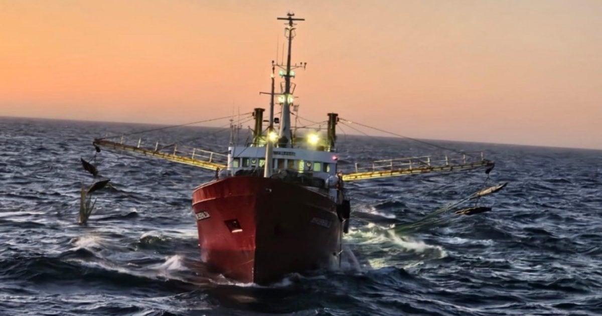 Falleció otro marinero correntino en alta mar: sufrió una descompensación a bordo de un buque pesquero en Chubut