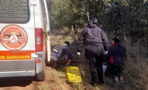 Un motociclista sufrió lesiones graves tras un despiste en Garuhapé imagen-6