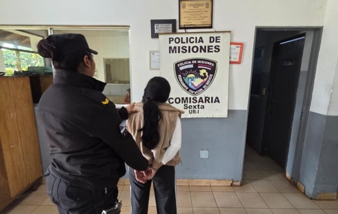 mujer detenida