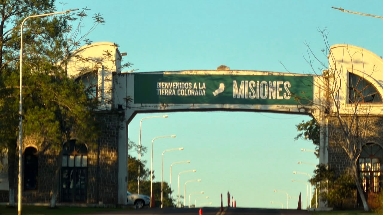 Volvió el icónico Bienvenidos a la tierra colorada a Misiones 
